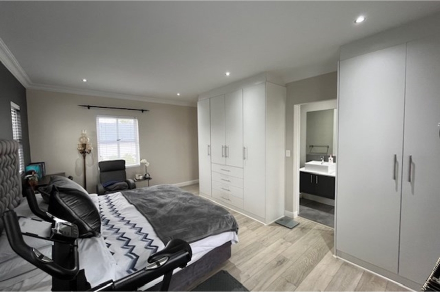 To Let 4 Bedroom Property for Rent in Croydon Olive Estate Western Cape